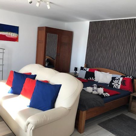 Leander Apartman Balatonakali Bagian luar foto