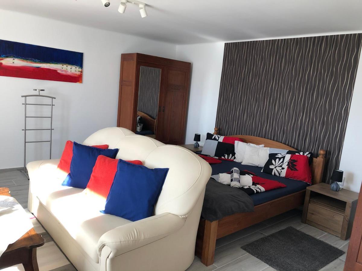 Leander Apartman Balatonakali Bagian luar foto